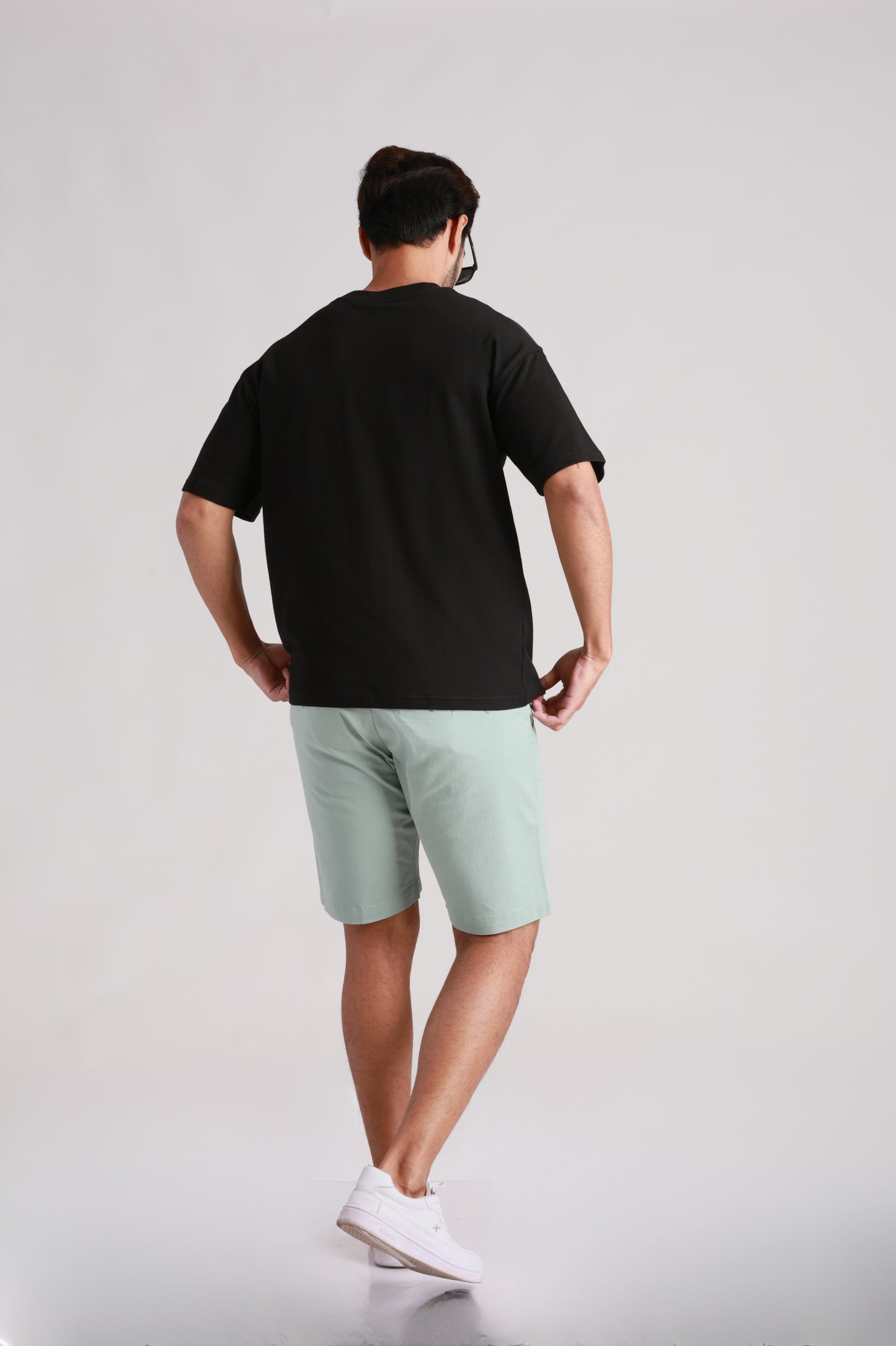 Black Printed T-shirt (con amor)