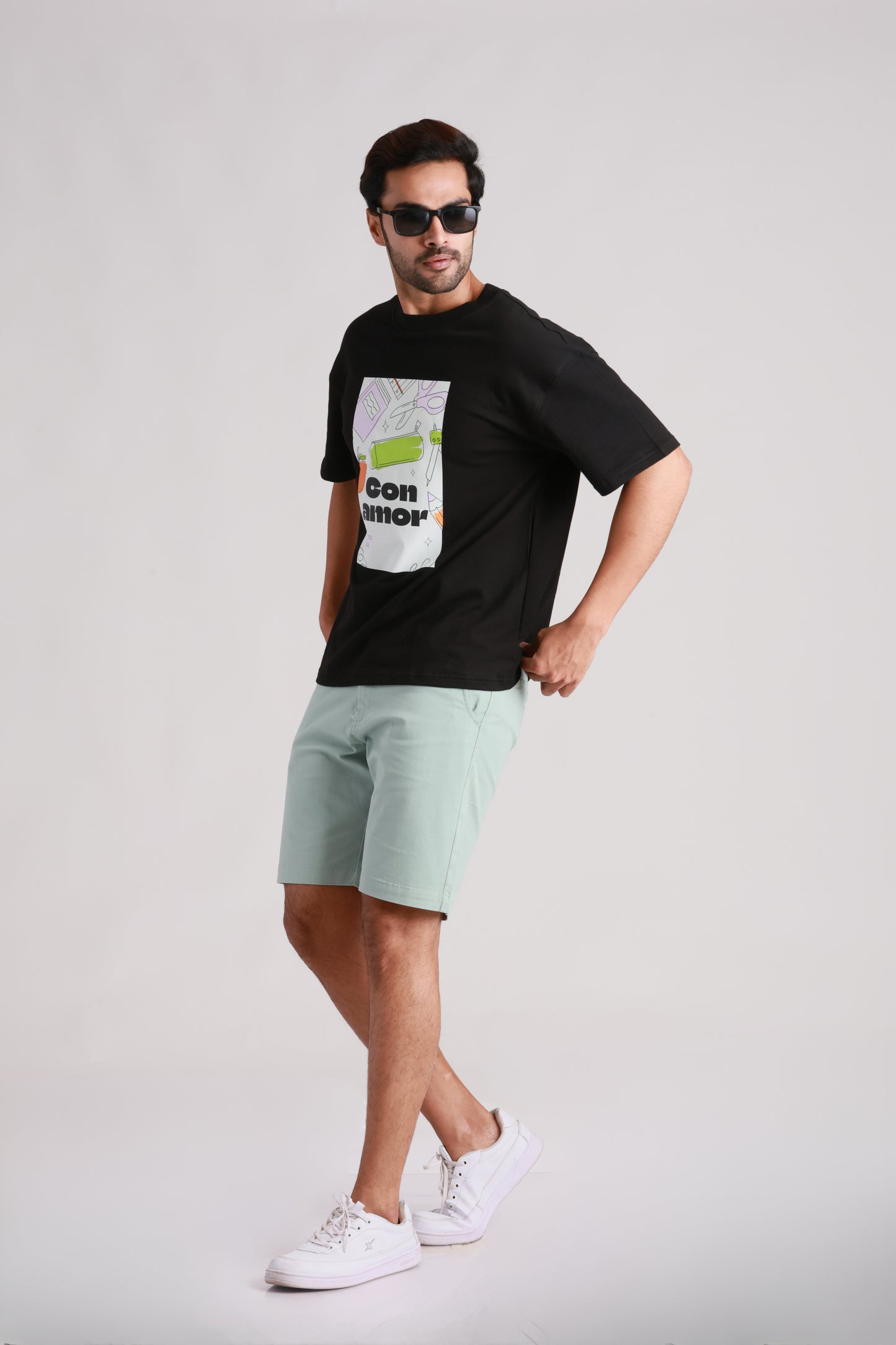 Black Printed T-shirt (con amor)