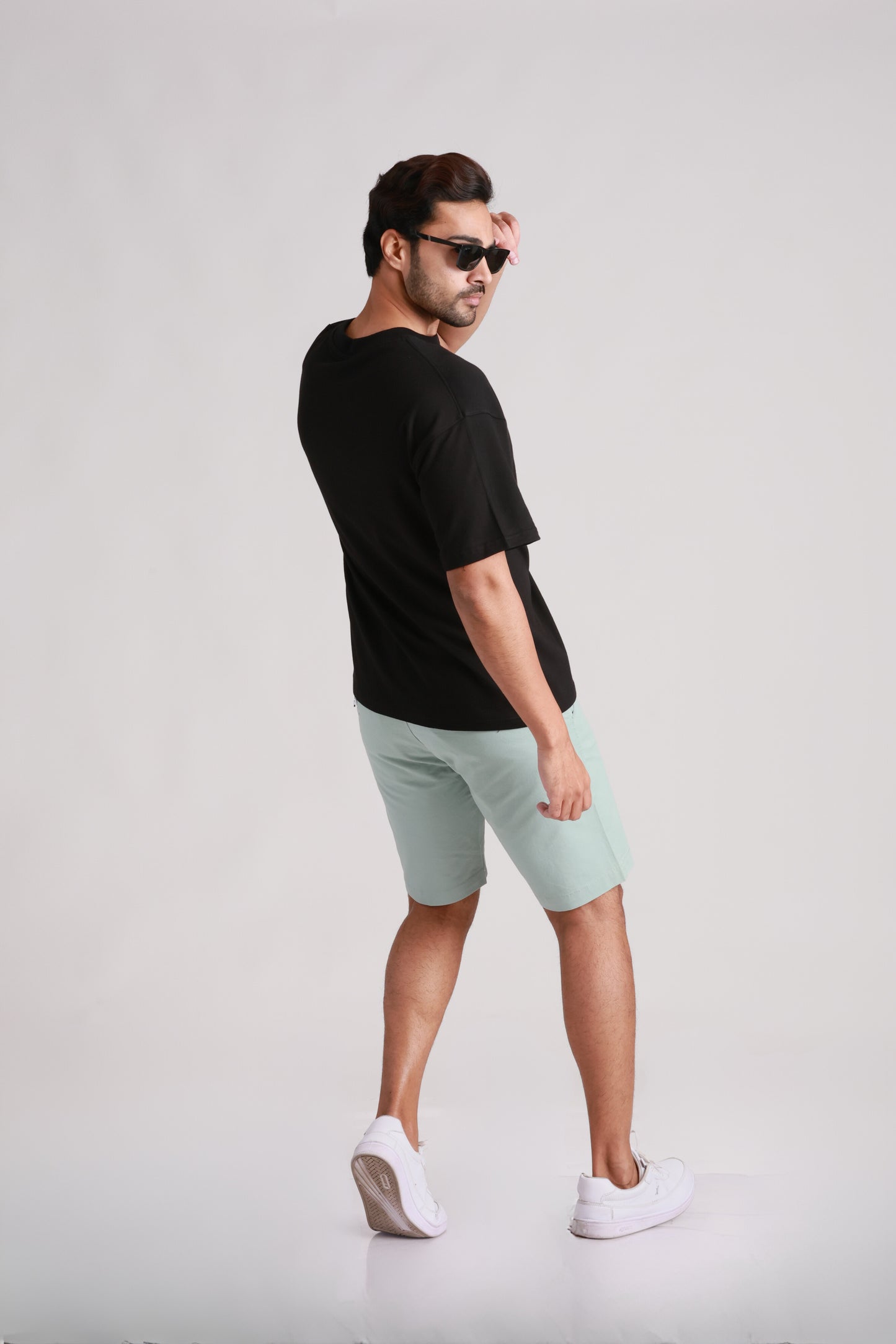 Black Printed T-shirt (con amor)